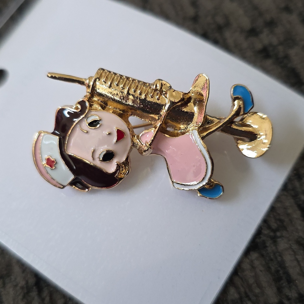 Nurse Gold Brooch Pin - Picture 2 of 4